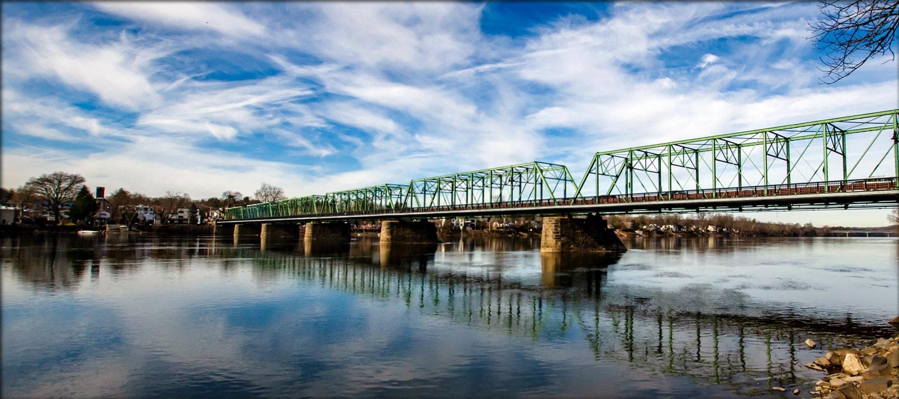 The New Hope-Lambertville Bridge over the Delaware River, joining the two towns