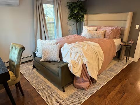 The Garden Level — bedroom queen