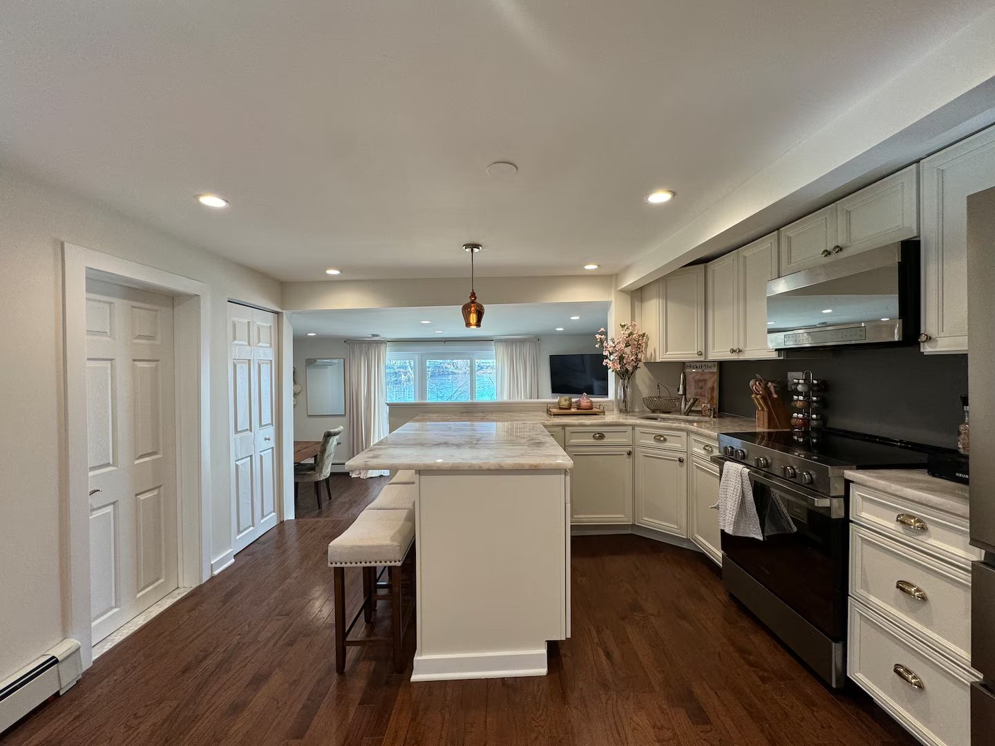 The Garden Level — kitchen