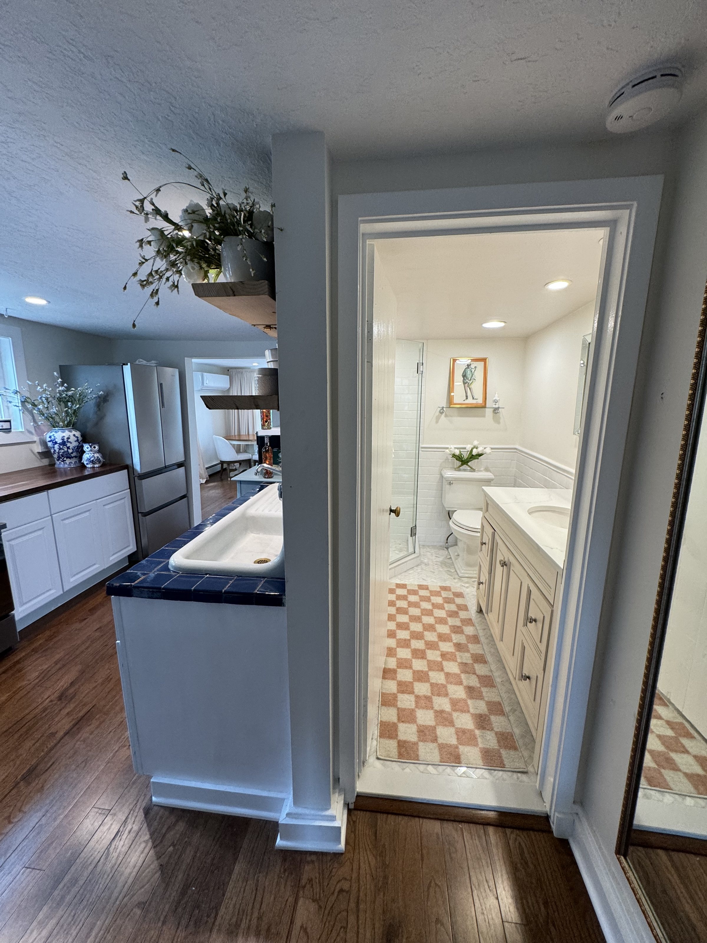 The River Deck — kitchen alt